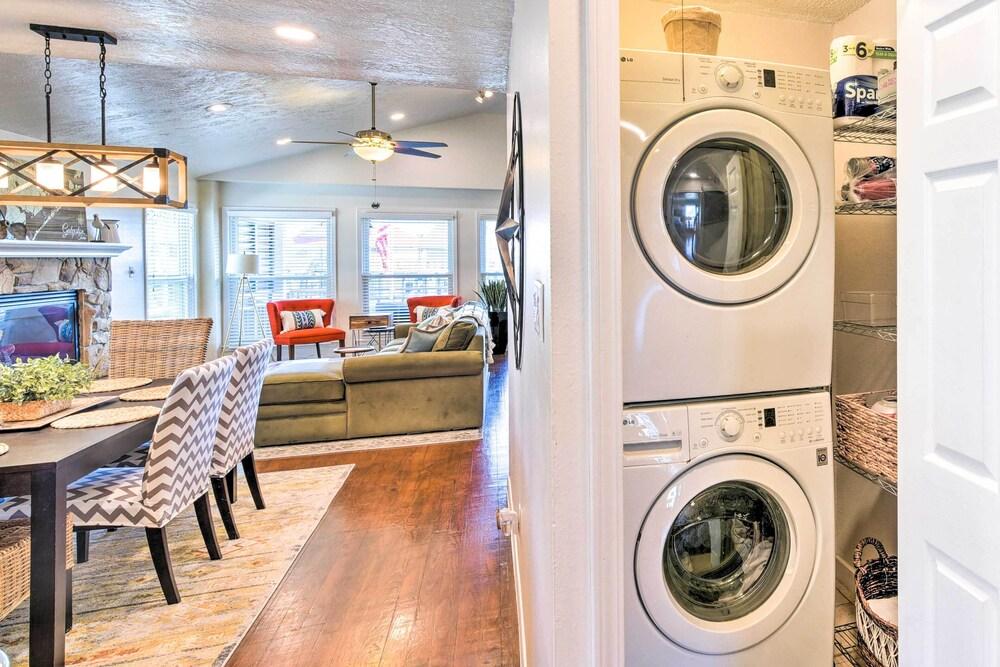 Jamaica Beach Waterfront Getaway: Kayaks & Dock!