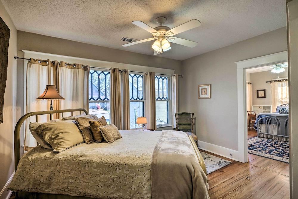 Georgetown Vacation Rental Close to Town Square!