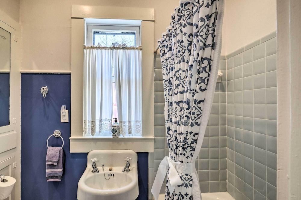 Georgetown Vacation Rental Close to Town Square!