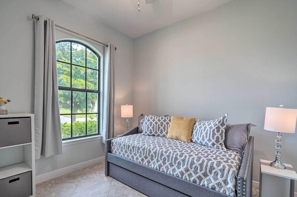 Private Hot Tub: Canal-front Home in Cape Coral!