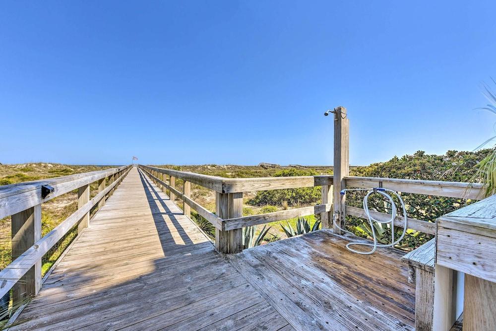 Fernandina Beach Condo ~ 1 Mi to Golf Courses