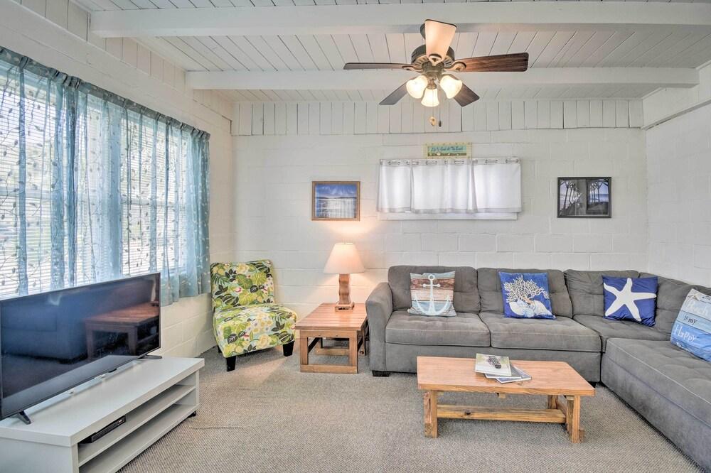Steps to Ocean: Breezy Myrtle Beach Bungalow!