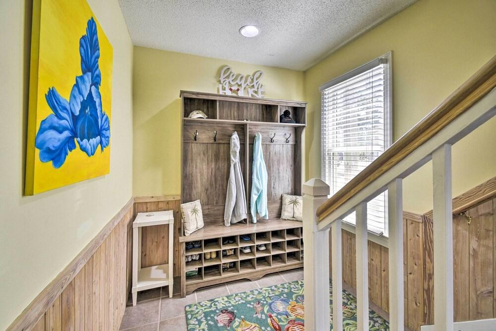 Home w/ Deck in Corolla Light: Walk to Beach!