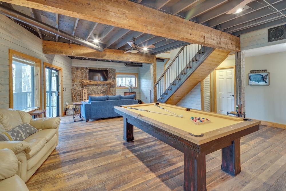 Rustic-chic Sapphire Home w/ Wraparound Decks