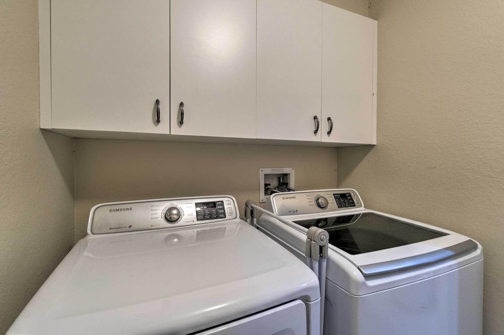 Breezy Gulf Coast Getaway ~ 4 Mi to Beach Park