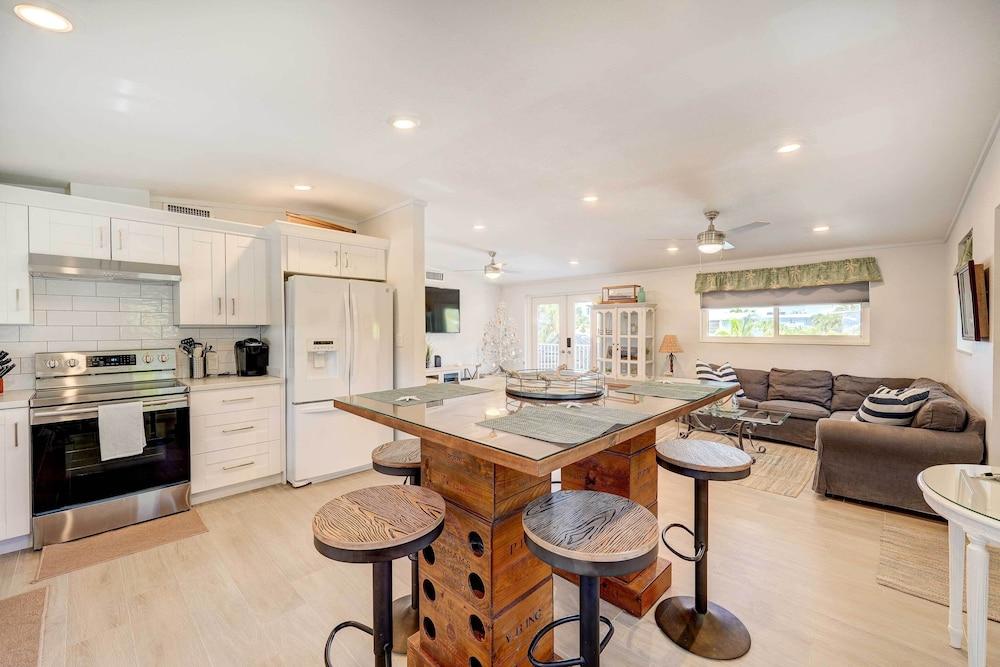 Canal-front Florida Keys Home w/ Dock!