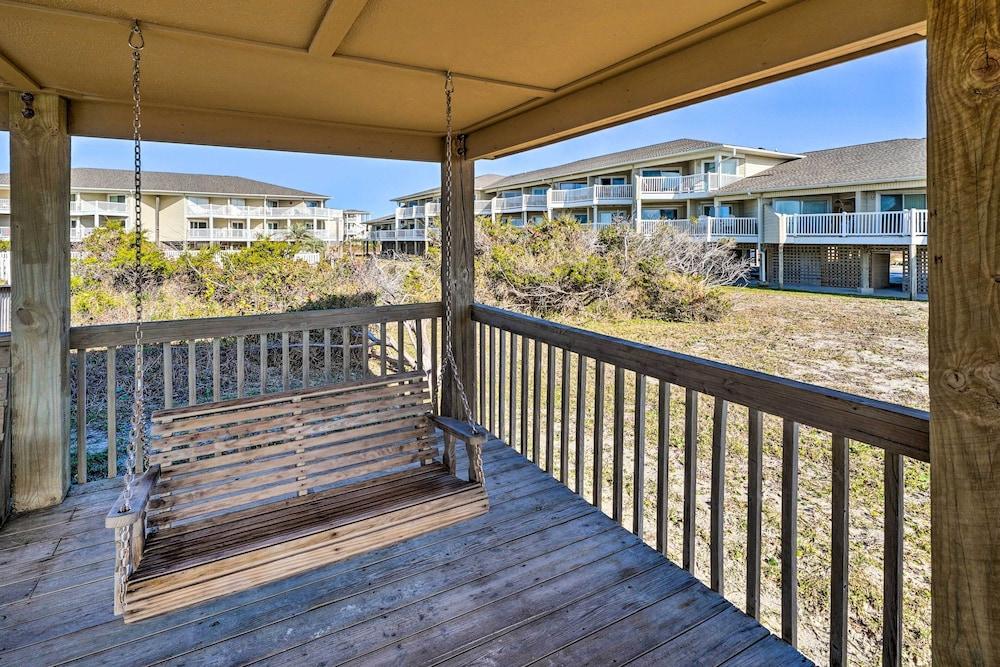 Oak Island Beachfront Condo w/ Community Pool