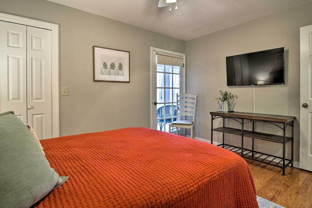 Pinehurst Condo ~ 2 Miles to Downtown & Resort!