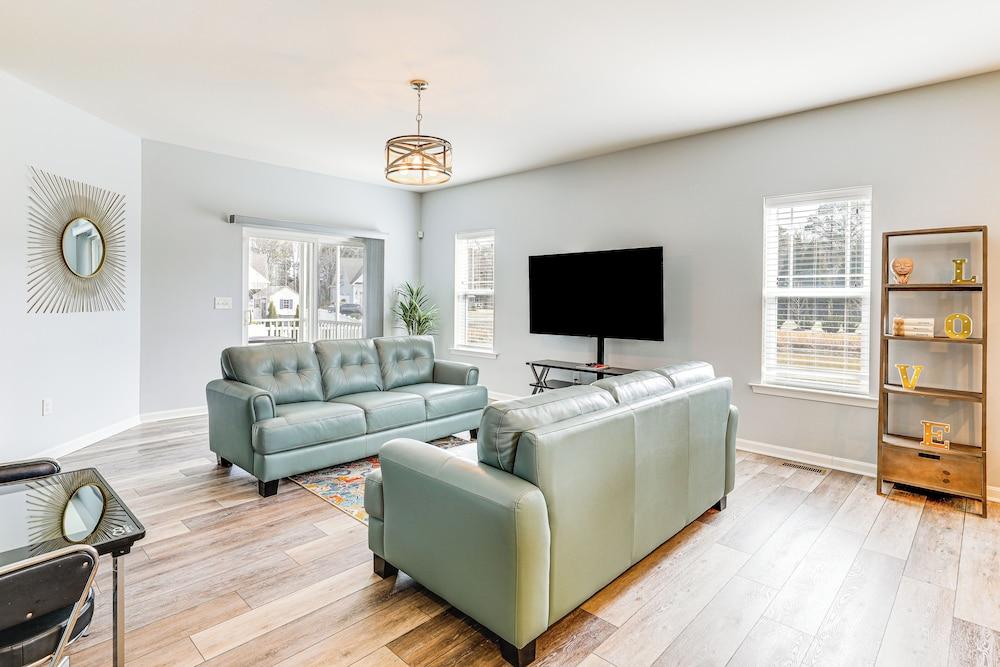 4 Mi to Beach: Frankford Home w/ Game Room
