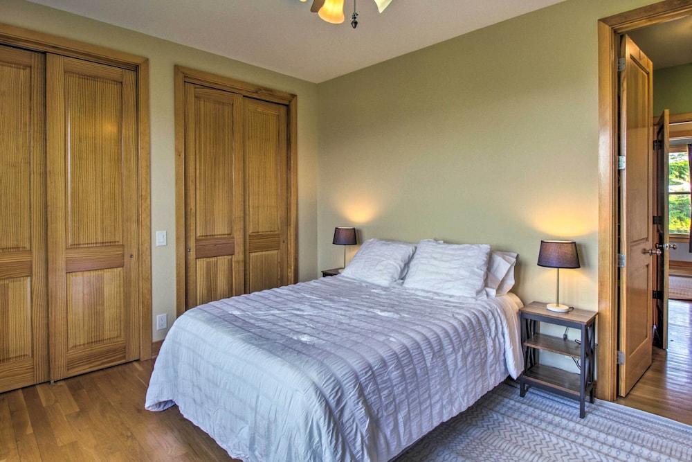 Spacious Lexington Home w/ Breathtaking Views