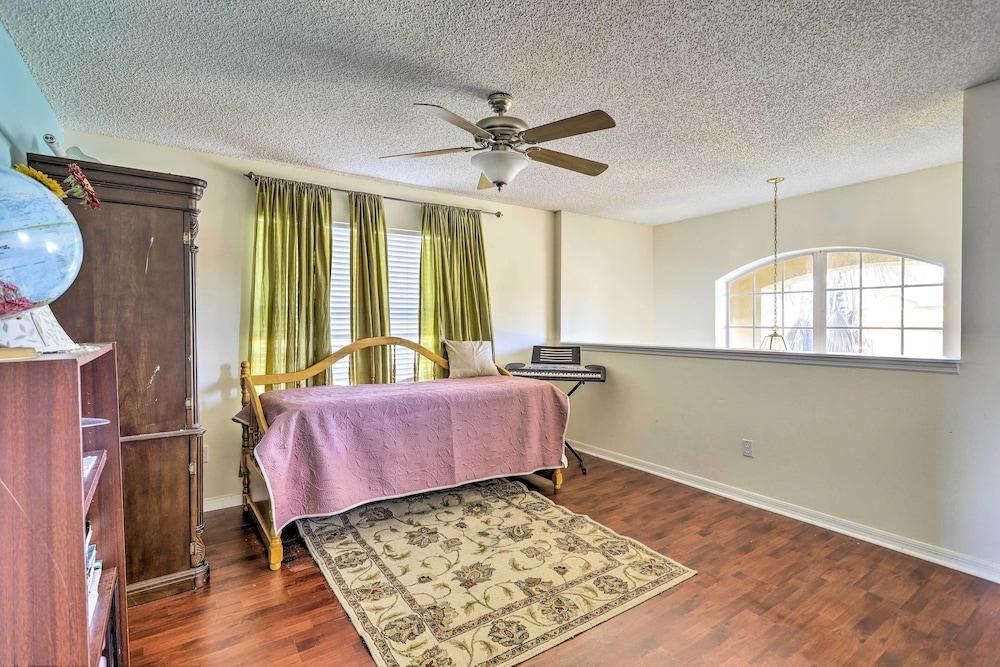 Orlando Home w/ Private Yard + Patio!