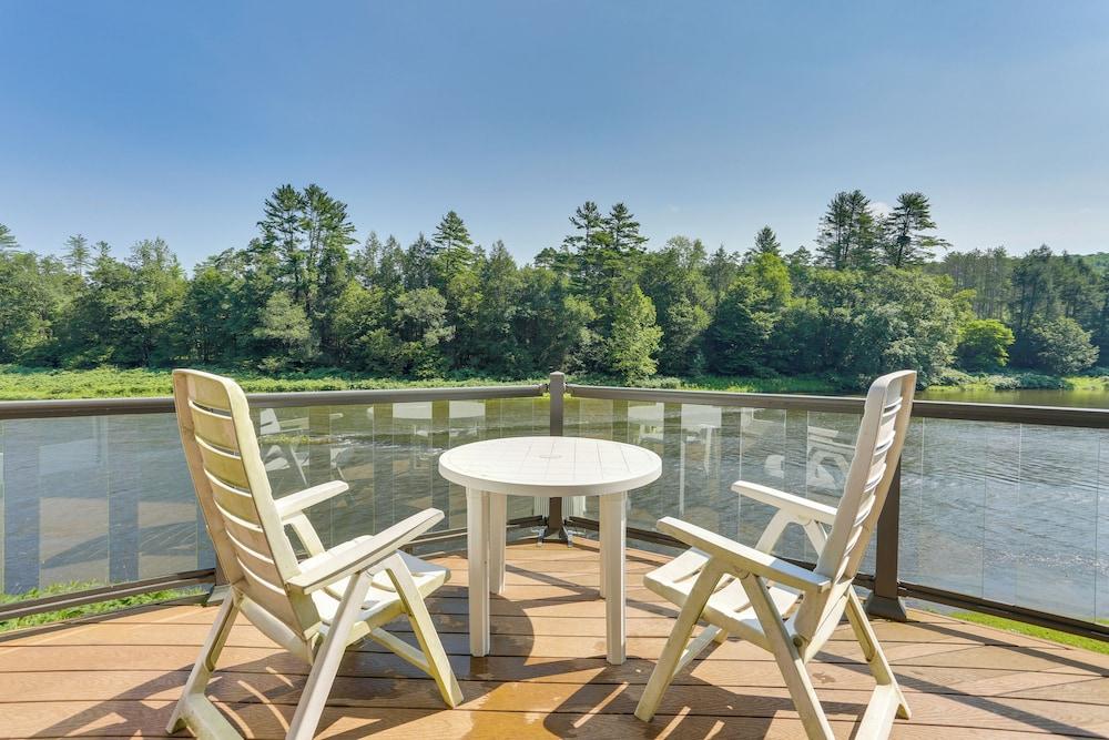 Pet-friendly Hancock Home on the Delaware River!