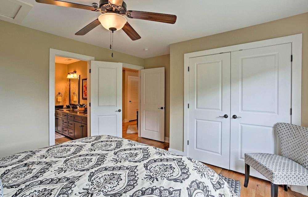 Lake-view Silver Point Condo by Hurricane Marina!