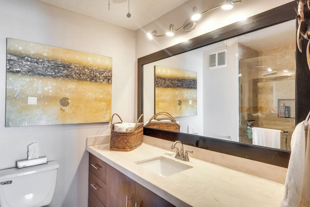 Puerto Vallarta Condo w/ Bay Views + Pool Access!