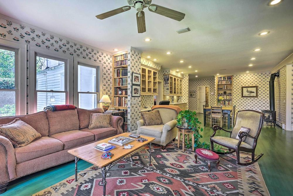 Lush Elkin Home w/ Porch Views & Pool Table