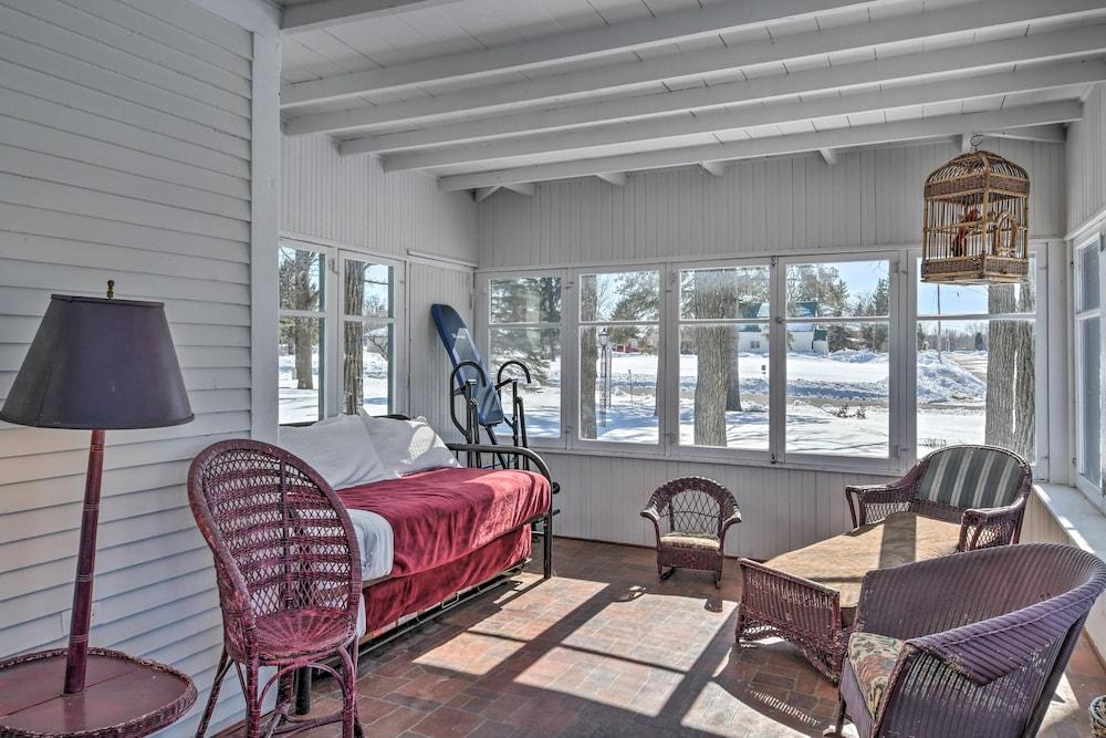 Historic Backus Home, Steps to Pine Mountain Lake!