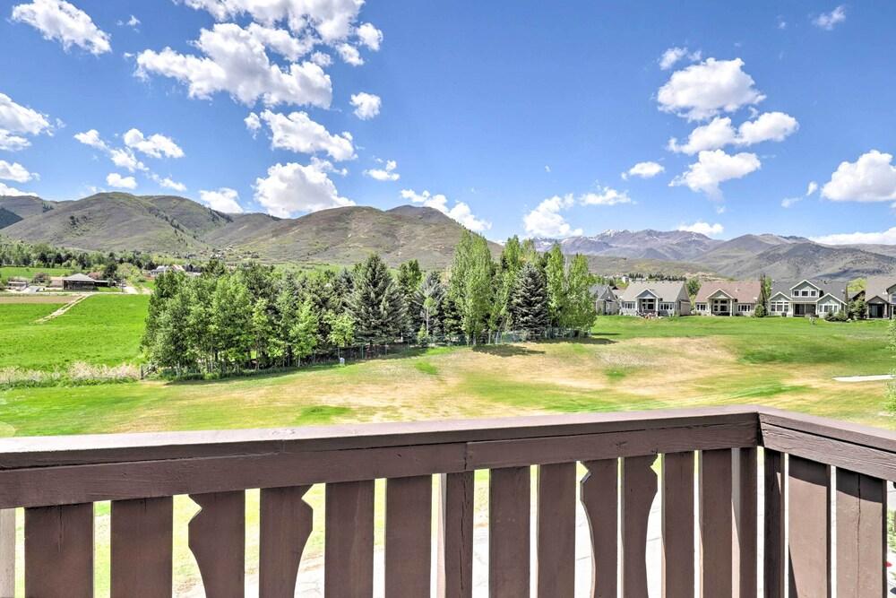 Peaceful Midway Studio w/ Mountain + Golf Views!