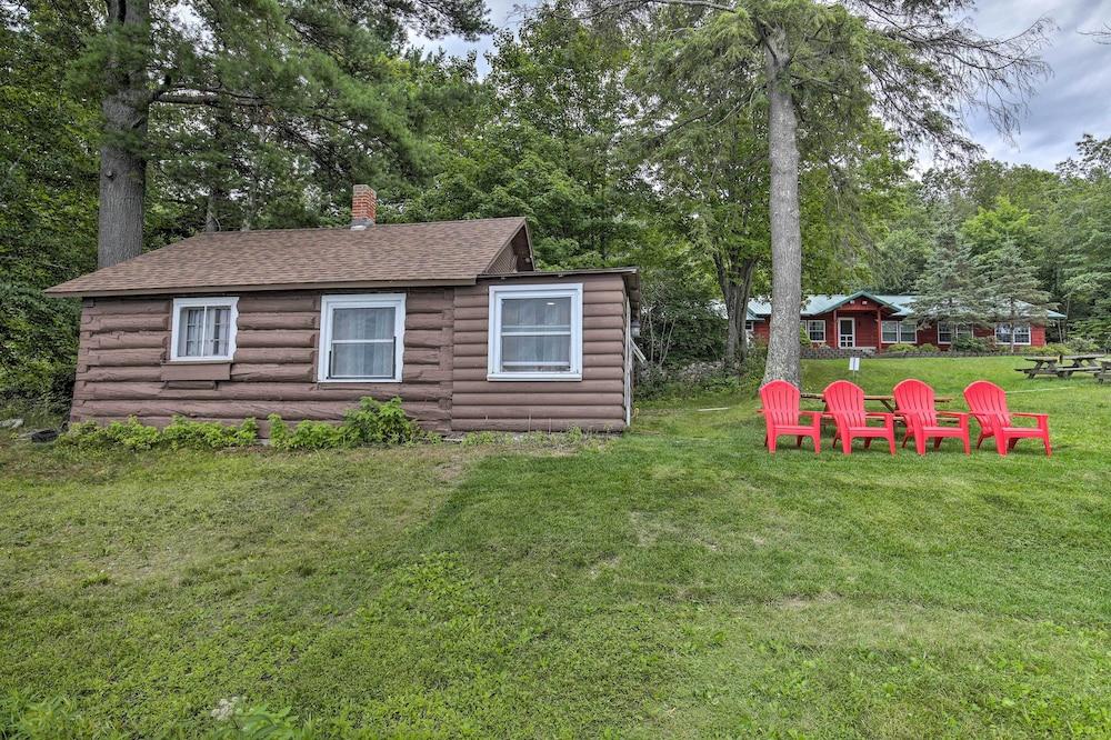 Lakefront Minocqua Cabin w/ Dock & Fire Pit!