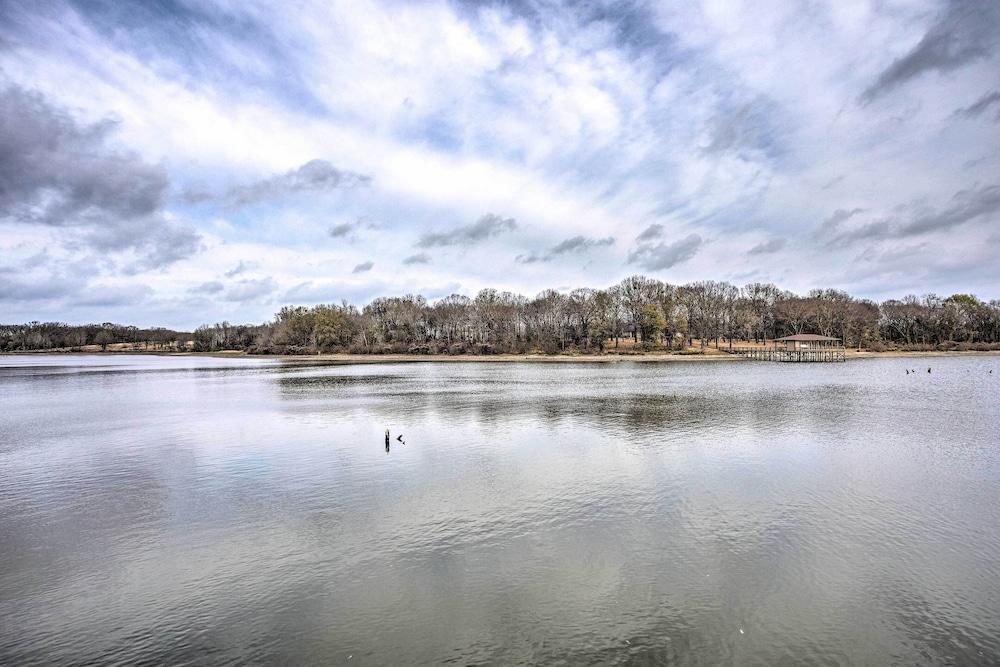 Family Alba Home w/ Boat Dock on Lake Fork!