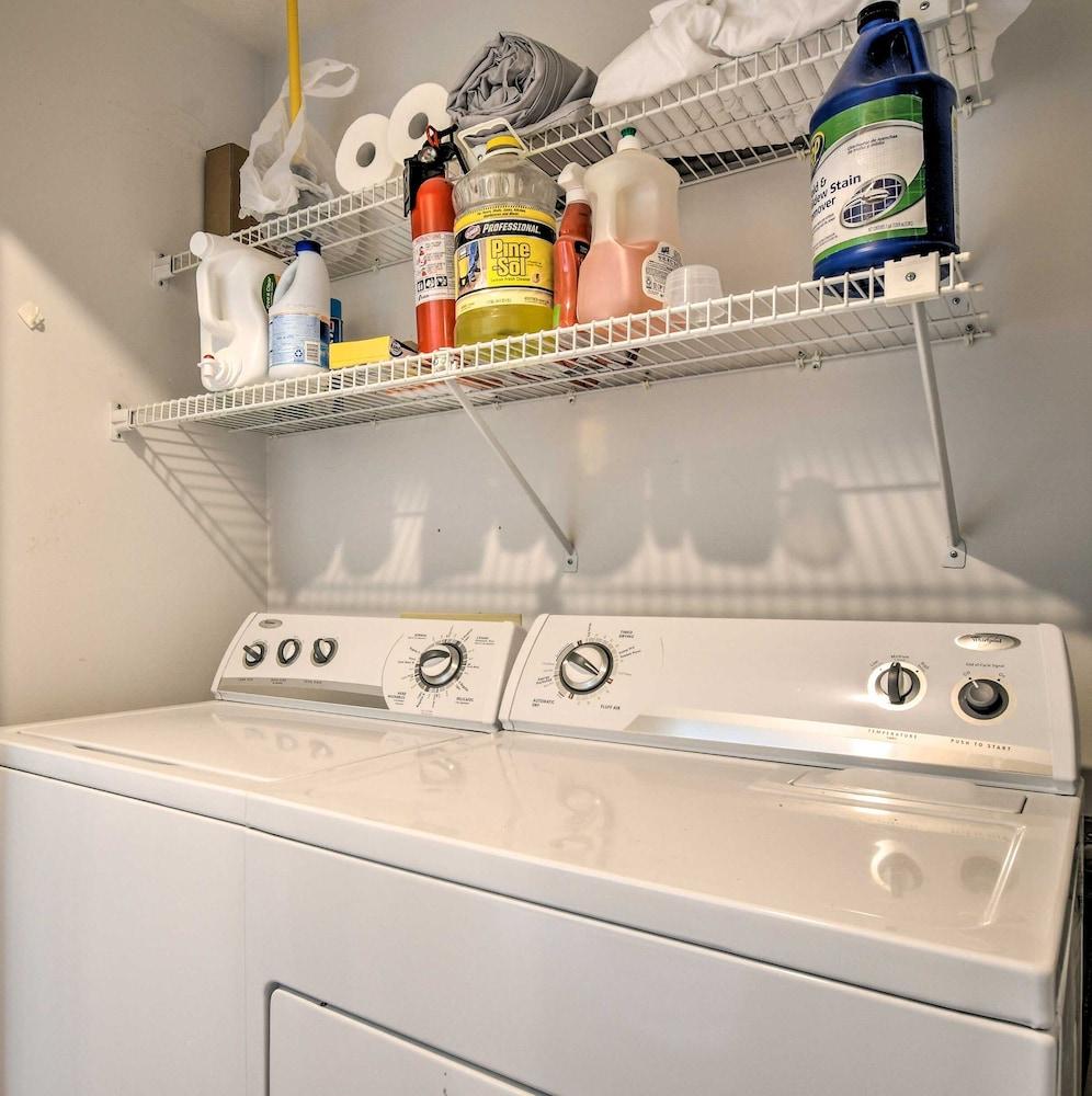 Lake Keowee Resort Condo w/ Balcony & Pool Access!