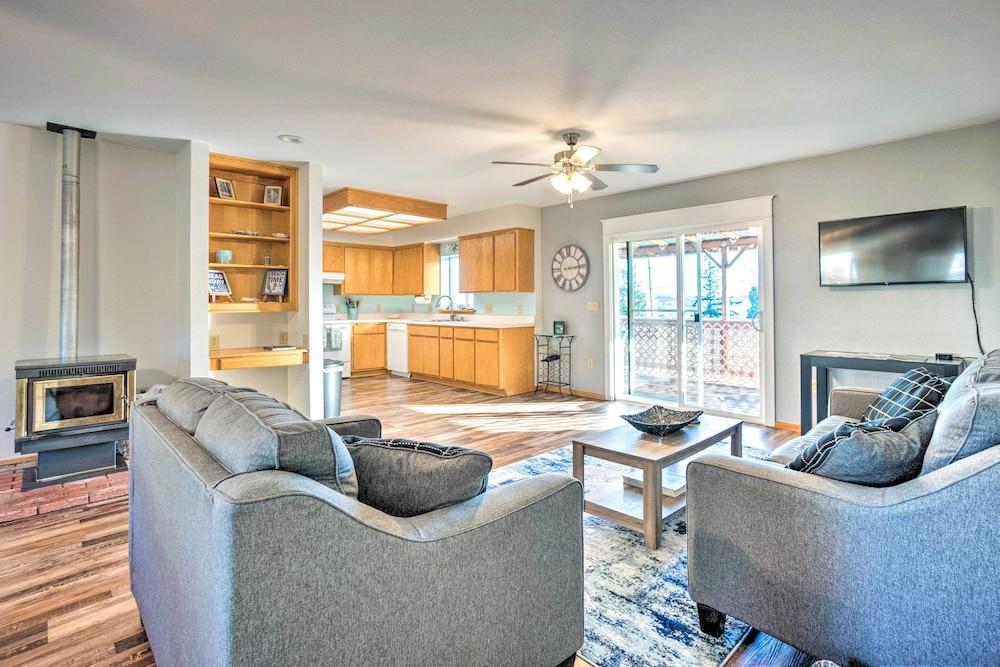 Fire Pit & Bay Views: North Bend Home!