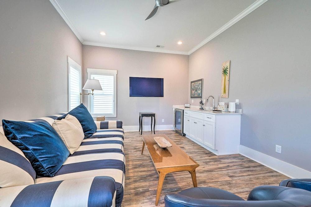 Bright Coastal Abode With Porch & Beach Access!