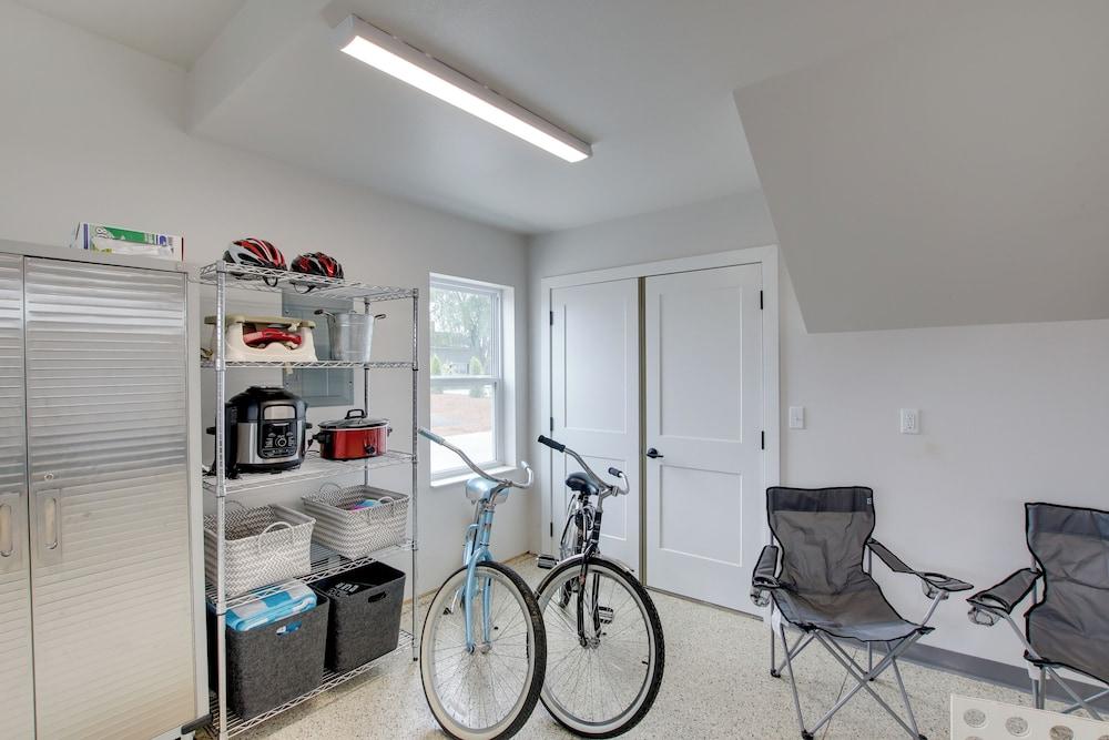 Riverfront Sheboygan Townhome w/ Grill!