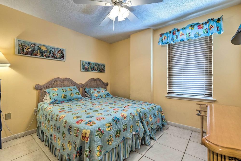 Beachfront Condo With Balconies & Pool Access!