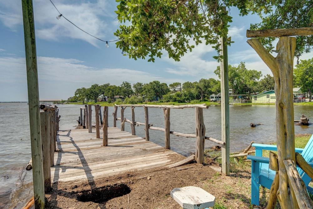 Pet-friendly Lake Buchanan Retreat w/ Fire Pit!