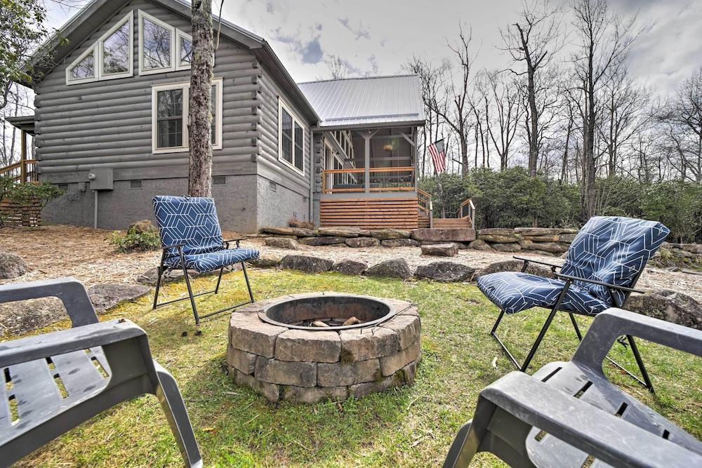 Deck + Fire Pits: Lake Toxaway Getaway!