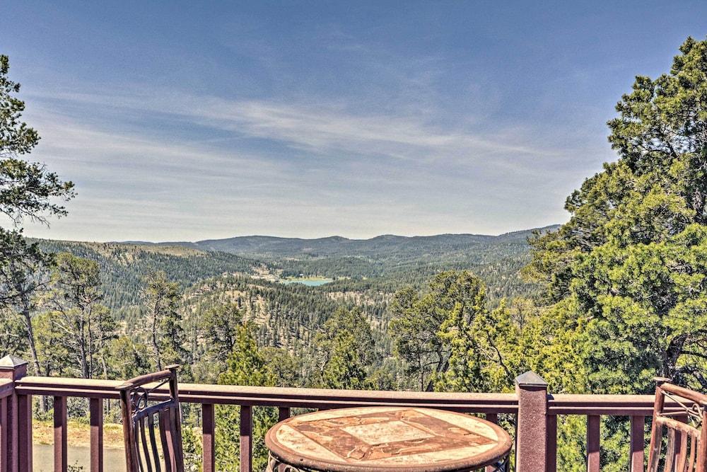 Large Ruidoso Home w/ Stunning Views & Hot Tub!