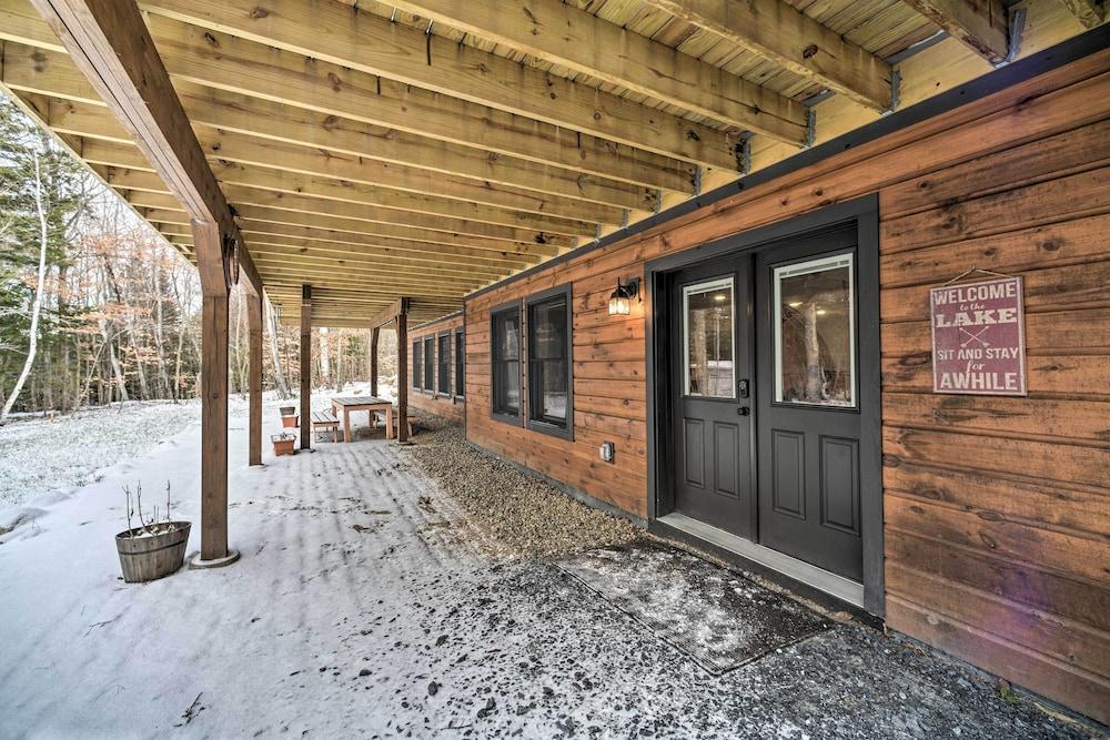 Spacious Cabin on Silver Lake: Hike & Ski!