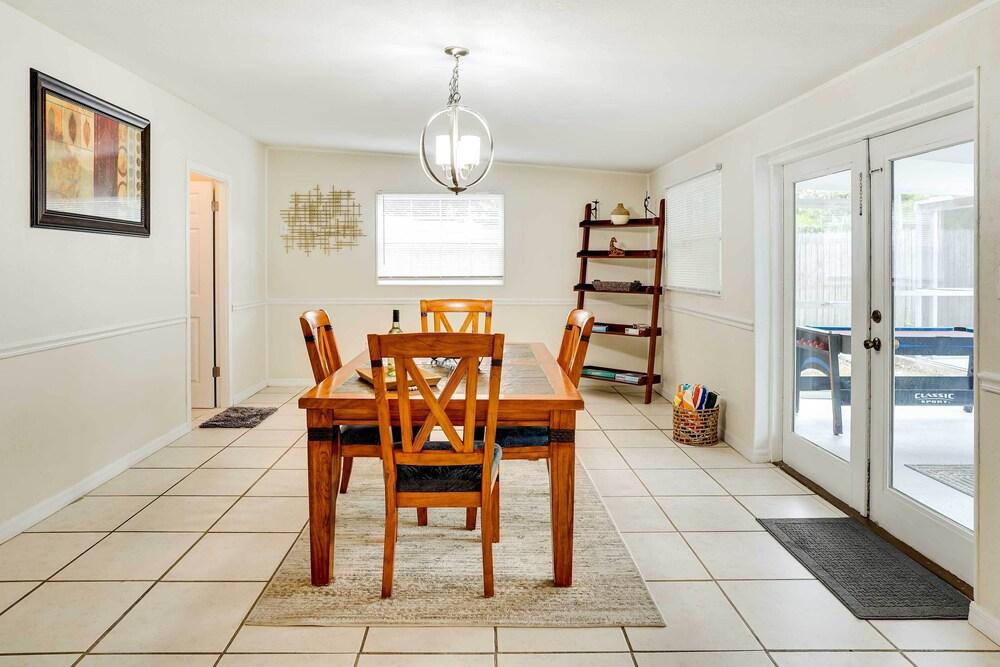 Pet-friendly Lakeland Escape w/ Private Pool!