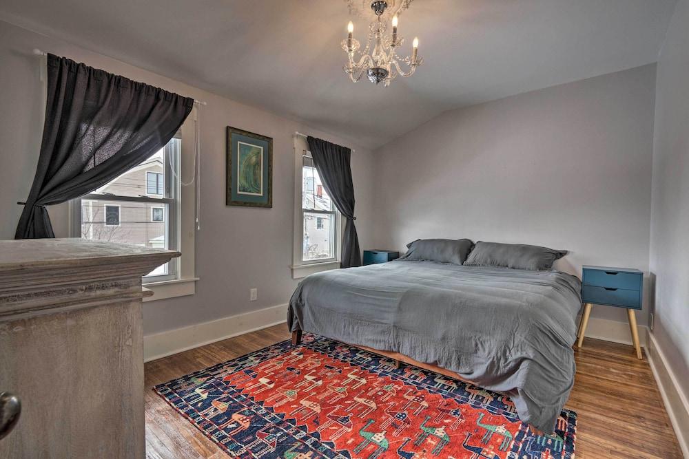 Comfortable Craftsman Home - 2 Miles to UB Campus!