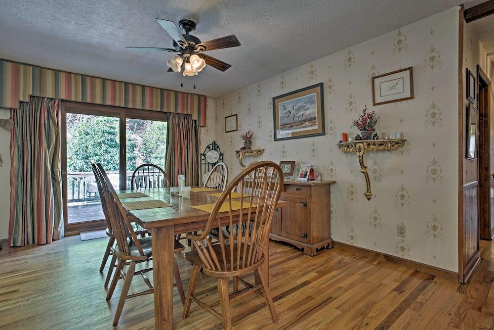 Emerald Gate Farm Cabin w/ On-site Fishing Pond!