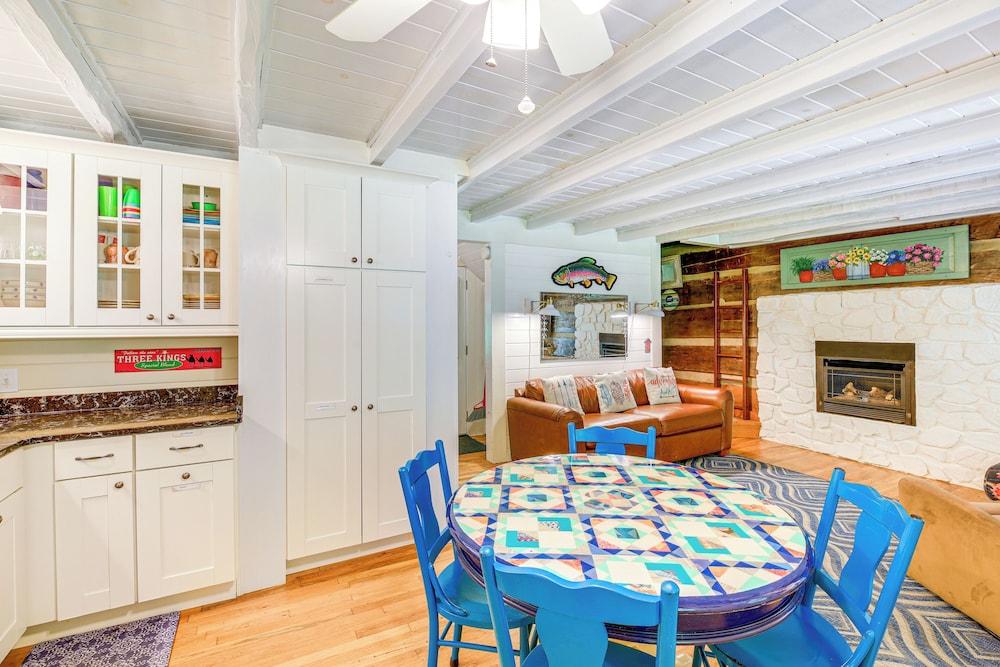 Riverfront Home w/ Fire Pit + Deck in Lansing