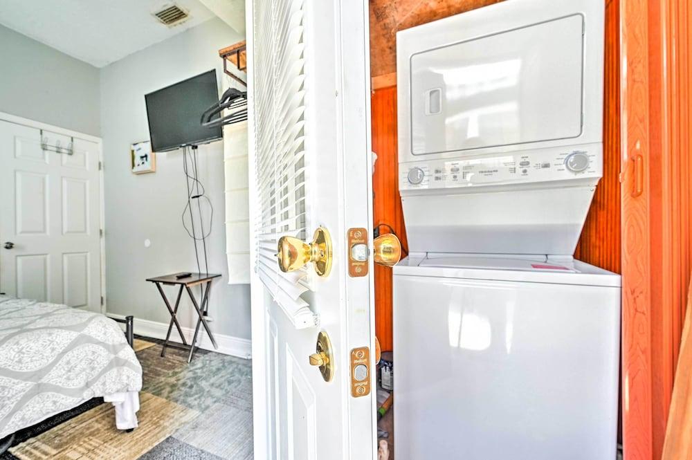 Updated Ybor City Duplex ~ 1/2 Mi to Seventh Ave!
