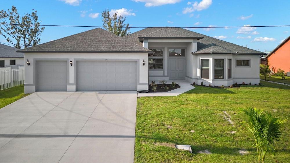 Coastal Cozy Villa by Distinctive Beach Rentals