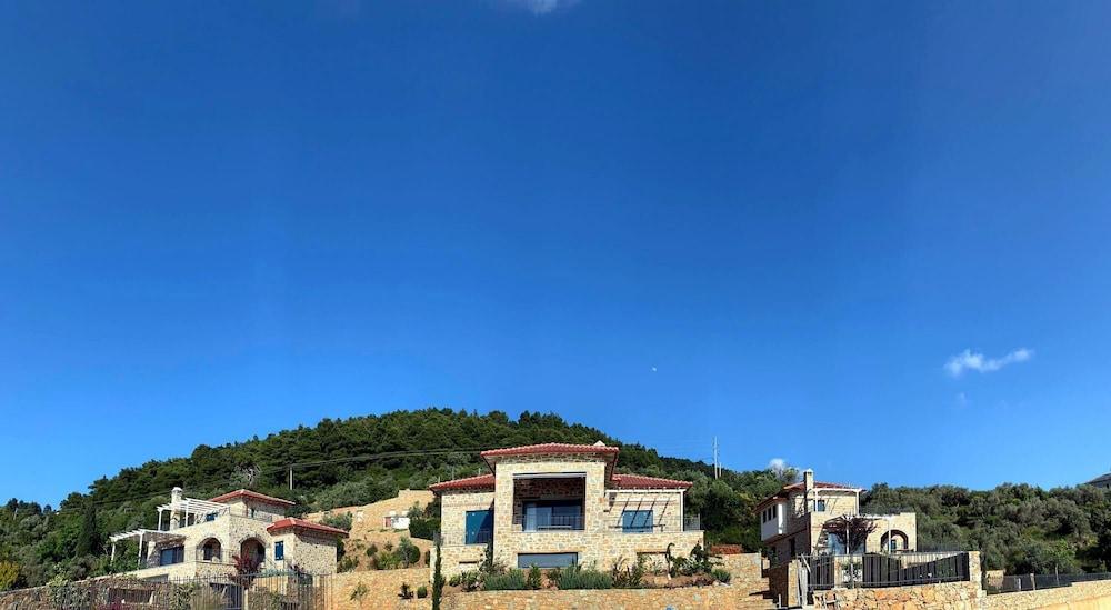 Rodon Luxury Villas Aura