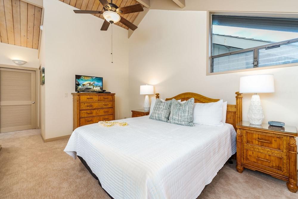 Kahana Village 40 2 Bedroom Condo by RedAwning