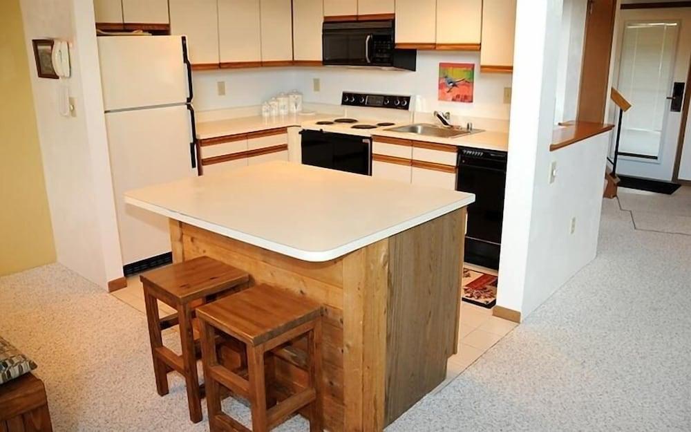 Seven Springs Sunridge 3 BR Condo, Pet Friendly! by RedAwning