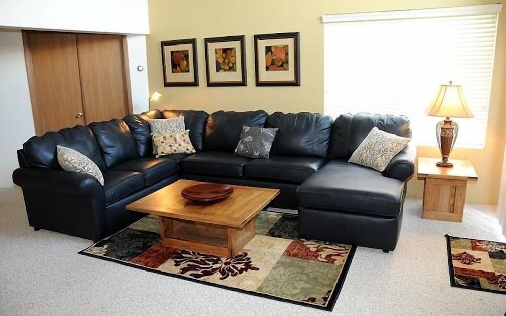 Seven Springs Sunridge 3 BR Condo, Pet Friendly! by RedAwning