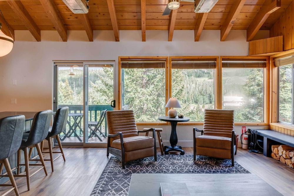 Ski Condo in Chalet Village at Brian Head!