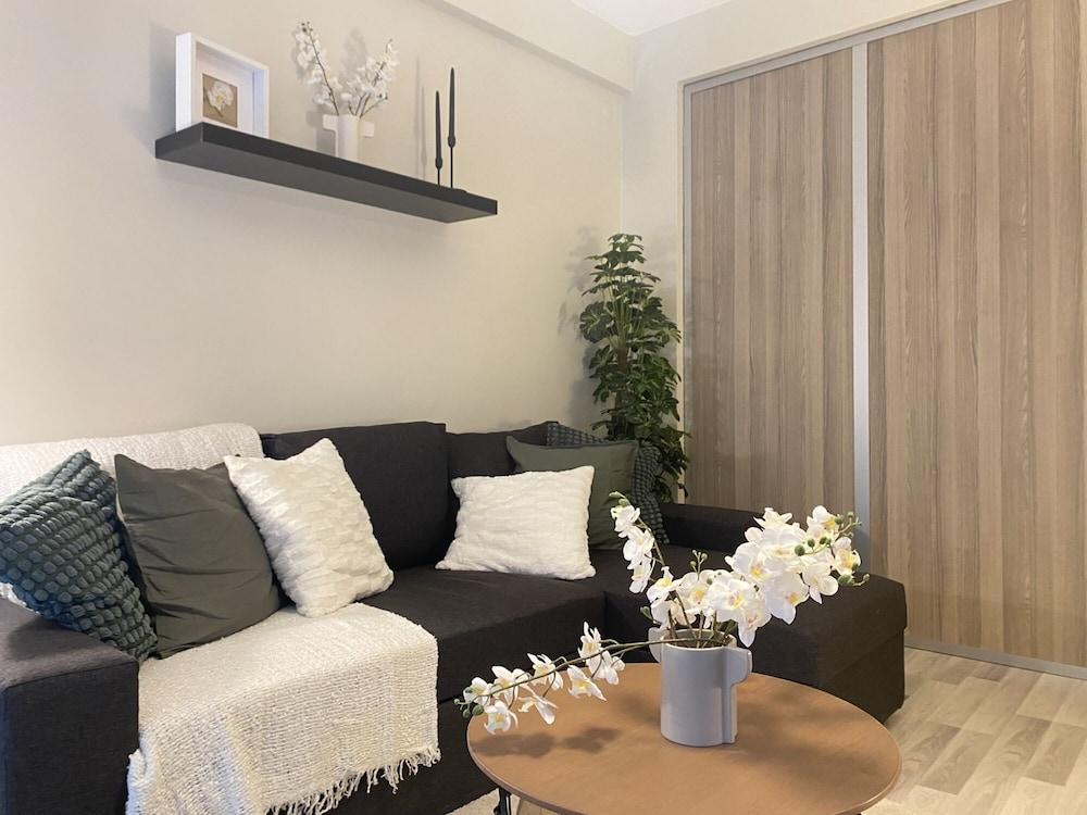 Exquisite and Spacious Flat in Central Sisli