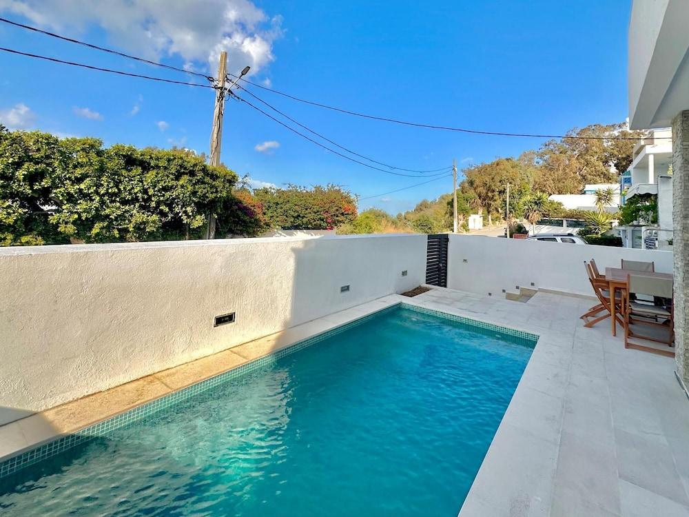 Villa Corniche vue mer et Piscine Chauff e