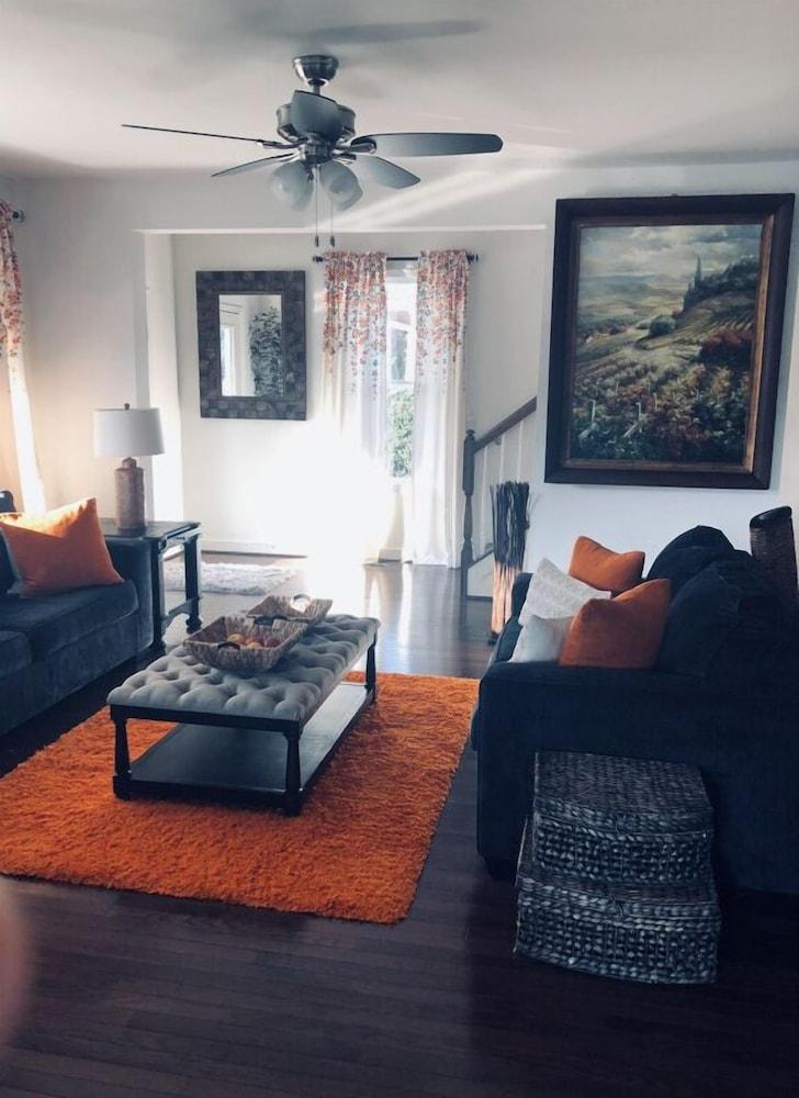 Naomi Bed & Breakfast