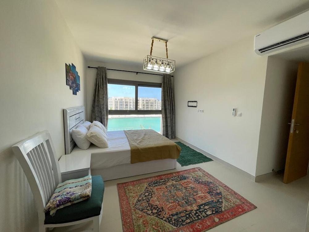 Marassi 3 bedroom with marina view 8g