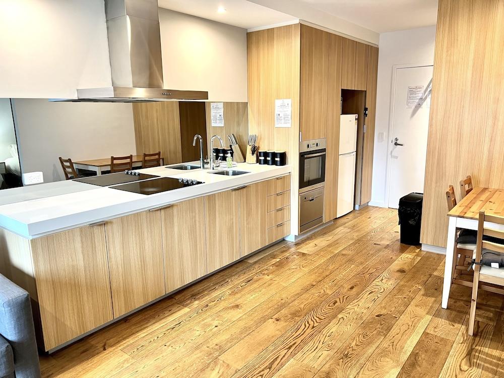 ReadySet Apartment at Midtown