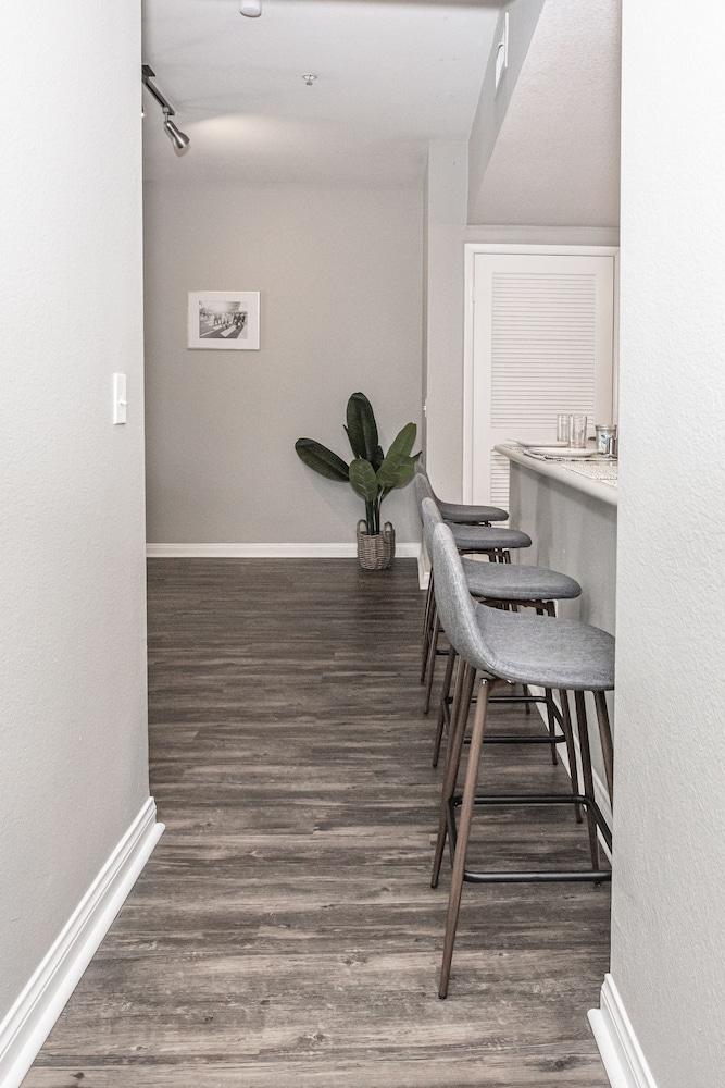 Resort Style Condo 220MV