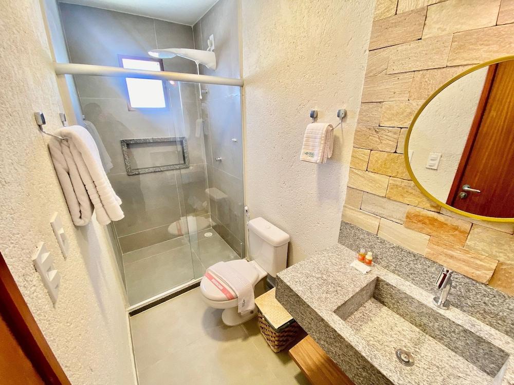 Jubaia Milagres by ER